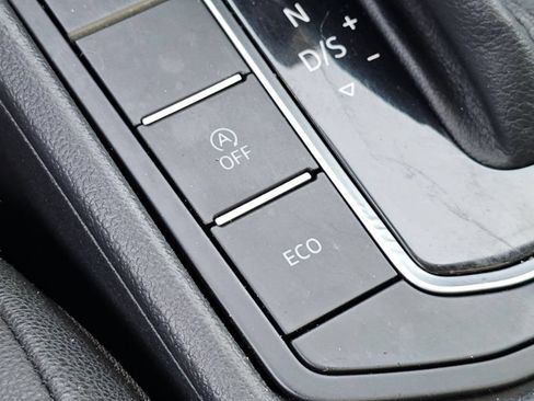 Used 2019 Volkswagen Jetta SE FWD image 10