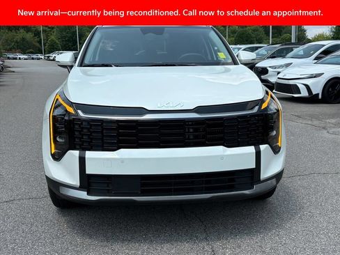 Certified 2026 Kia Sportage EX AWD/4WD image 2