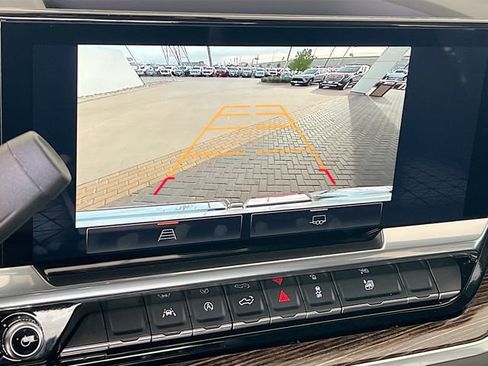 New 2026 GMC Sierra 1500 Elevation image 9