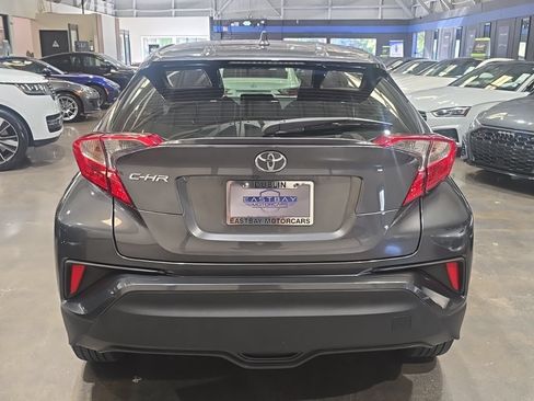 Used 2019 Toyota C-HR LE FWD image 9