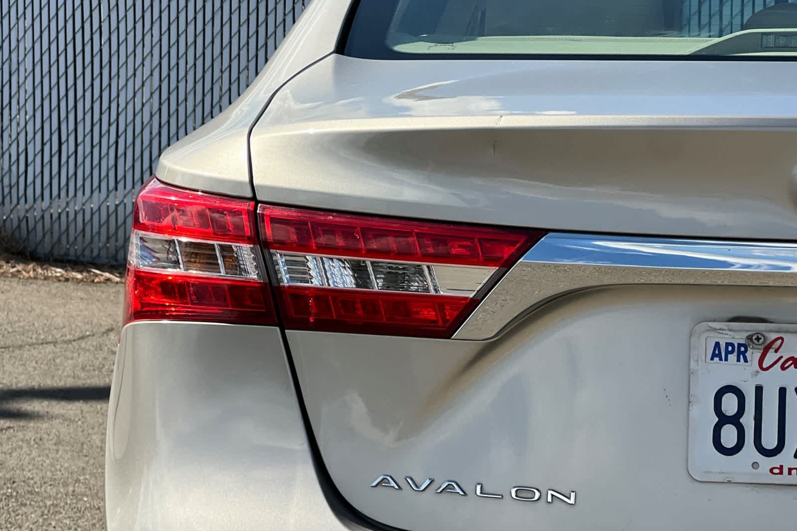 Used 2015 Toyota Avalon XLE Touring FWD image 23