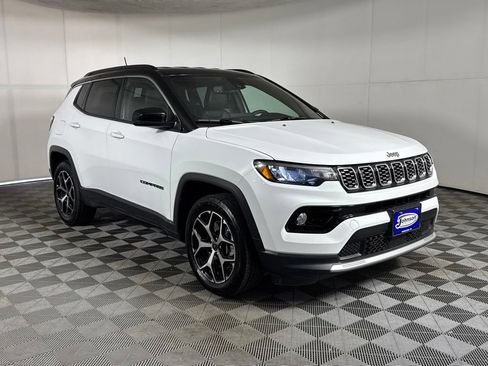 Certified 2025 Jeep Compass Limited AWD/4WD image 6