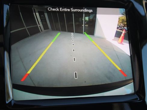 Used 2019 Jeep Cherokee Limited w/ Trailer Tow Group image 26