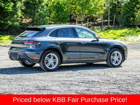 Used 2023 Porsche Macan AWD/4WD image 8