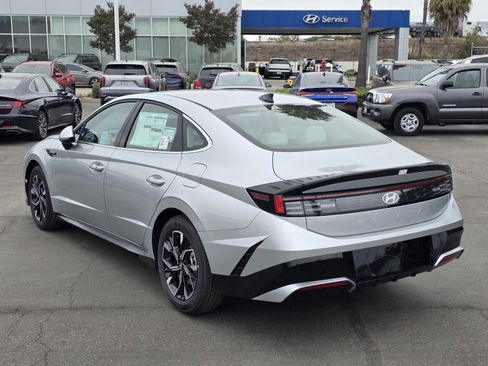 New 2025 Hyundai Sonata SEL image 9