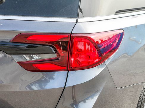 Used 2026 Honda Odyssey EX-L image 10