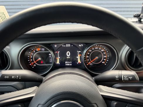 Used 2019 Jeep Wrangler Unlimited Sport S AWD/4WD image 24