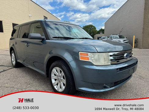 Used 2010 Ford Flex SE FWD image 1