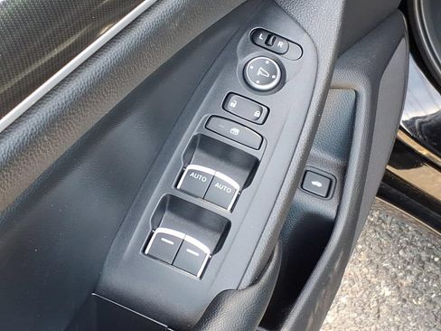 Used 2018 Honda Accord Sport image 13