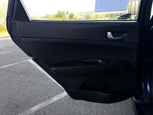 Used 2019 Kia Optima S image 23