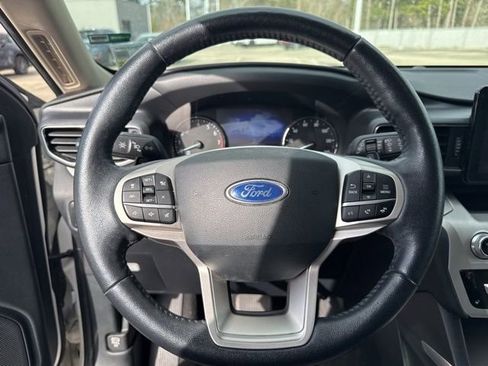 Used 2020 Ford Explorer XLT w/ Equipment Group 202A image 14