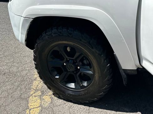 Used 2018 Toyota 4Runner SR5 image 11