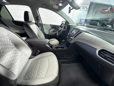 Used 2018 Chevrolet Equinox LS FWD image 29