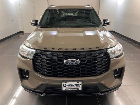 New 2026 Ford Explorer ST-Line w/ ST-Line Street Pack AWD/4WD image 2