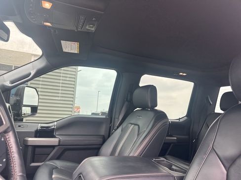 Used 2022 Ford F250 Platinum w/ Tremor Off-Road Package AWD/4WD image 11