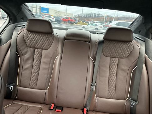 Used 2022 BMW 750i xDrive image 45