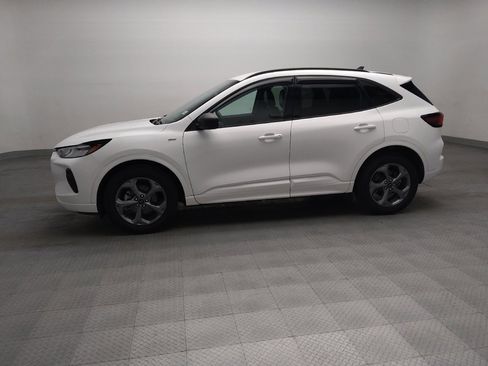 Used 2023 Ford Escape ST-Line AWD/4WD image 2