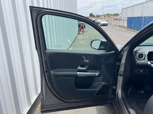 Used 2026 Mercedes-Benz GLB 250 4MATIC image 13