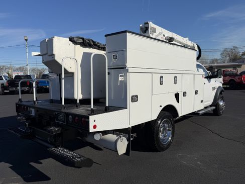 Used 2018 RAM 5500 Tradesman w/ Power & Remote Entry Group image 4