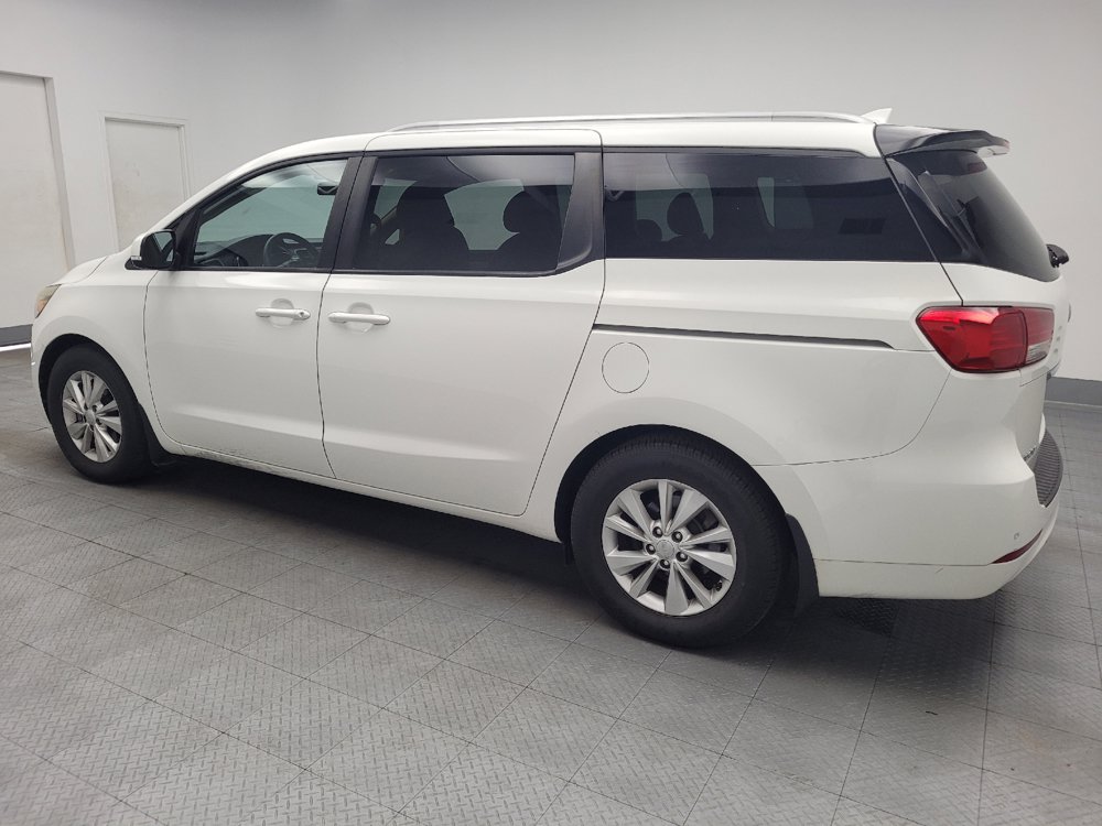 Used 2016 Kia Sedona LX w/ LX Convenience Package FWD image 2