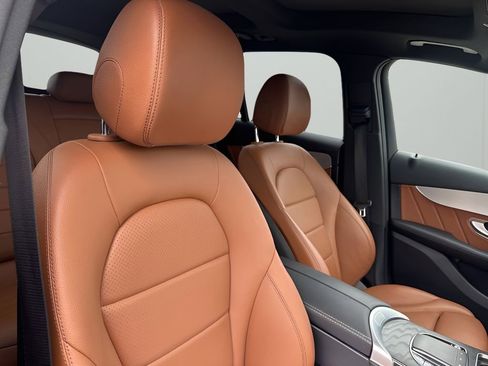 Used 2022 Mercedes-Benz GLC 300 image 15