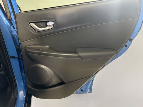 Used 2023 Hyundai Kona Limited image 28