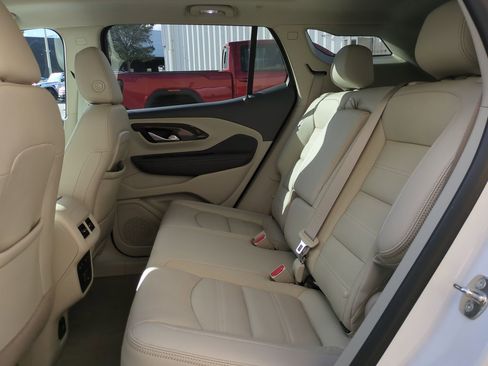 Used 2024 GMC Terrain Denali w/ Denali Premium Package image 13