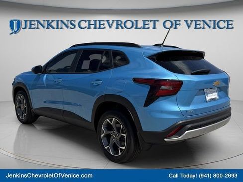 New 2026 Chevrolet Trax LT w/ Driver Confidence Package FWD image 7