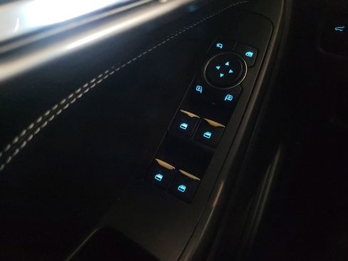 Used 2020 Ford Explorer ST w/ ST Street Pack image 27