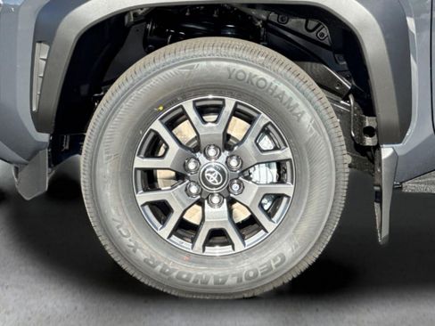 New 2026 Toyota 4Runner SR5 AWD/4WD image 26