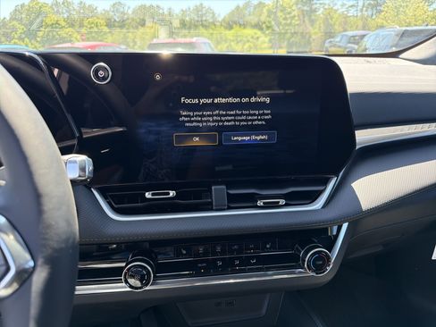 New 2026 Chevrolet Equinox LT w/ Safety and Technology Package FWD image 27