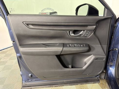 Used 2025 Honda CR-V Sport-L image 11
