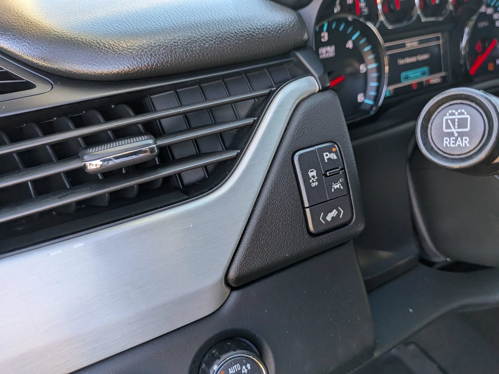 Used 2020 GMC Yukon XL SLT AWD/4WD image 55