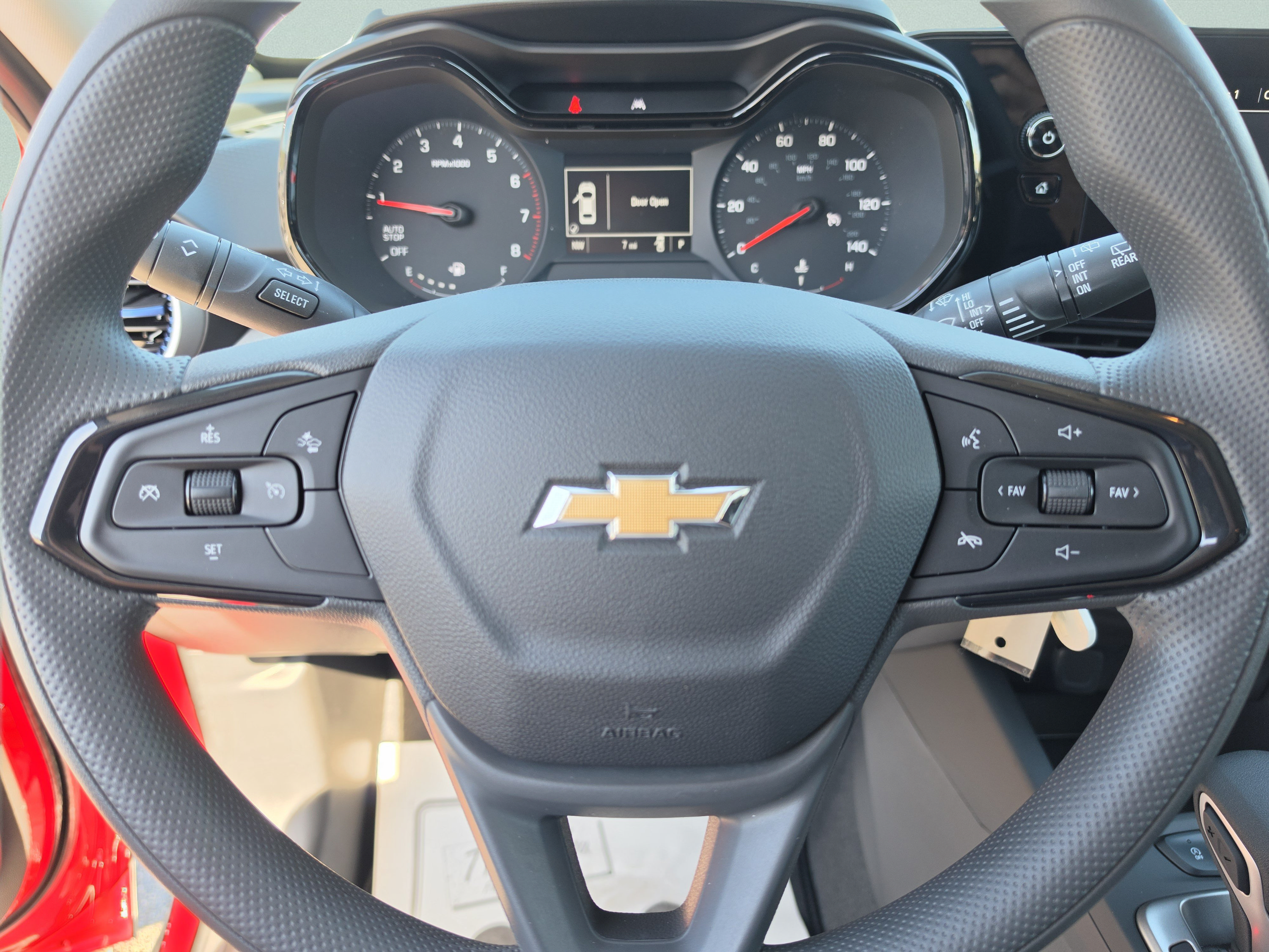 New 2026 Chevrolet Trax LS w/ LS Convenience Package FWD image 32