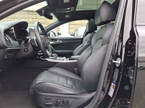 Used 2023 Kia Stinger GT2 image 13