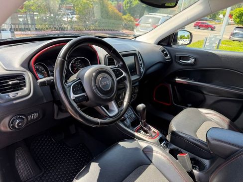 Used 2020 Jeep Compass Trailhawk AWD/4WD image 15