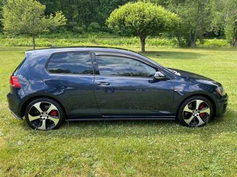 Used 2016 Volkswagen GTI SE FWD image 31
