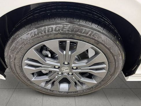 New 2026 Honda Odyssey Touring image 11