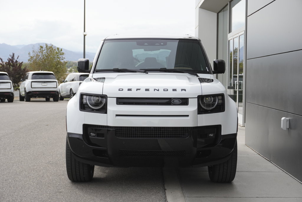 New 2026 Land Rover Defender 110 X-Dynamic SE AWD/4WD image 5