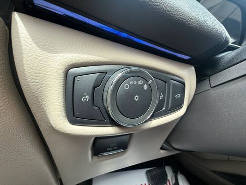 Used 2017 Lincoln MKZ Select w/ Select Plus Package image 16