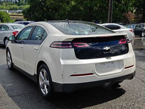 Used 2012 Chevrolet Volt Premium w/ Premium Trim Package FWD image 7