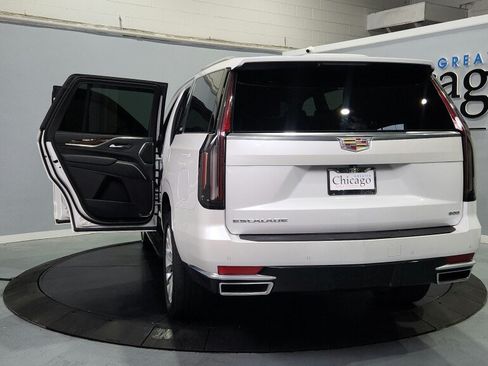 Used 2023 Cadillac Escalade Luxury AWD/4WD image 20