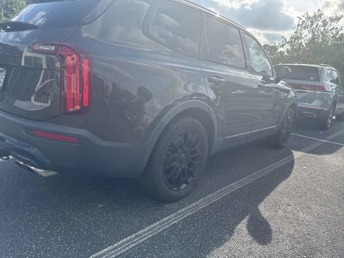Used 2021 Kia Telluride SX w/ Nightfall Edition Package AWD/4WD image 14