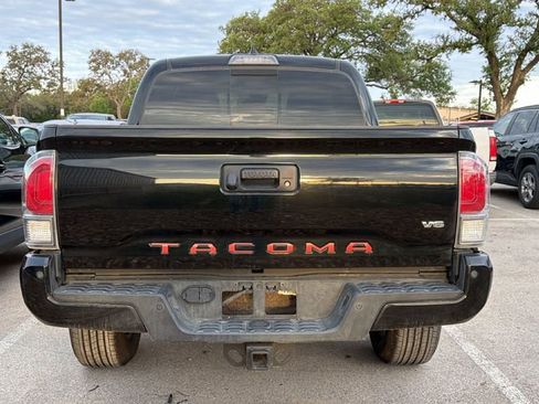 Used 2023 Toyota Tacoma TRD Sport w/ Technology Package image 7