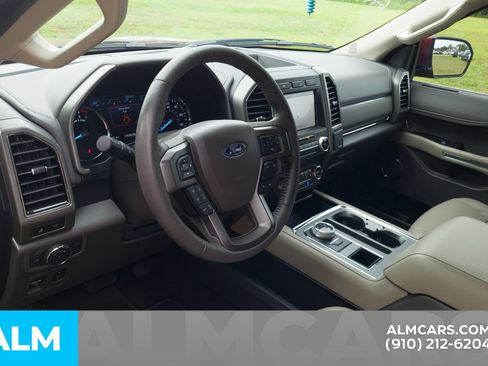 Used 2019 Ford Expedition XLT w/ Equipment Group 202A RWD image 6