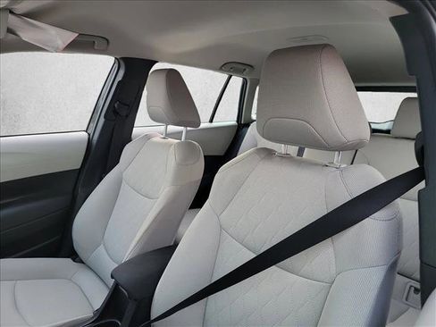 Used 2025 Toyota Corolla Cross L image 13