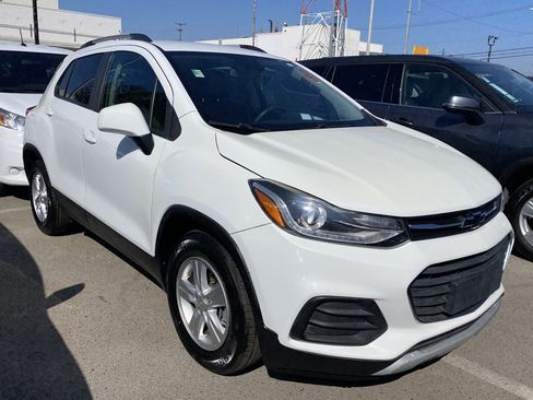 Used 2022 Chevrolet Trax LT FWD image 6