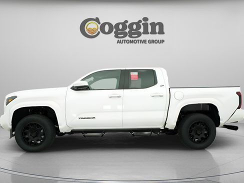 New 2026 Toyota Tacoma SR5 AWD/4WD image 6
