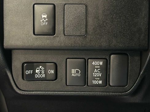 Certified 2023 Toyota Tacoma TRD Off-Road w/ Technology Package AWD/4WD image 17