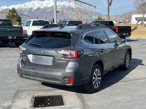Used 2022 Subaru Outback Premium AWD/4WD image 8